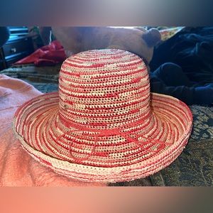 Brand NEW Helen Kaminski Hat!